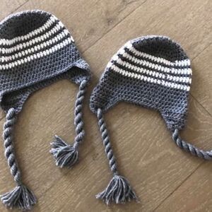 Two Boys/Girls Twins BFF’s Handknit Beanies Hats Gray/White Size 2-4